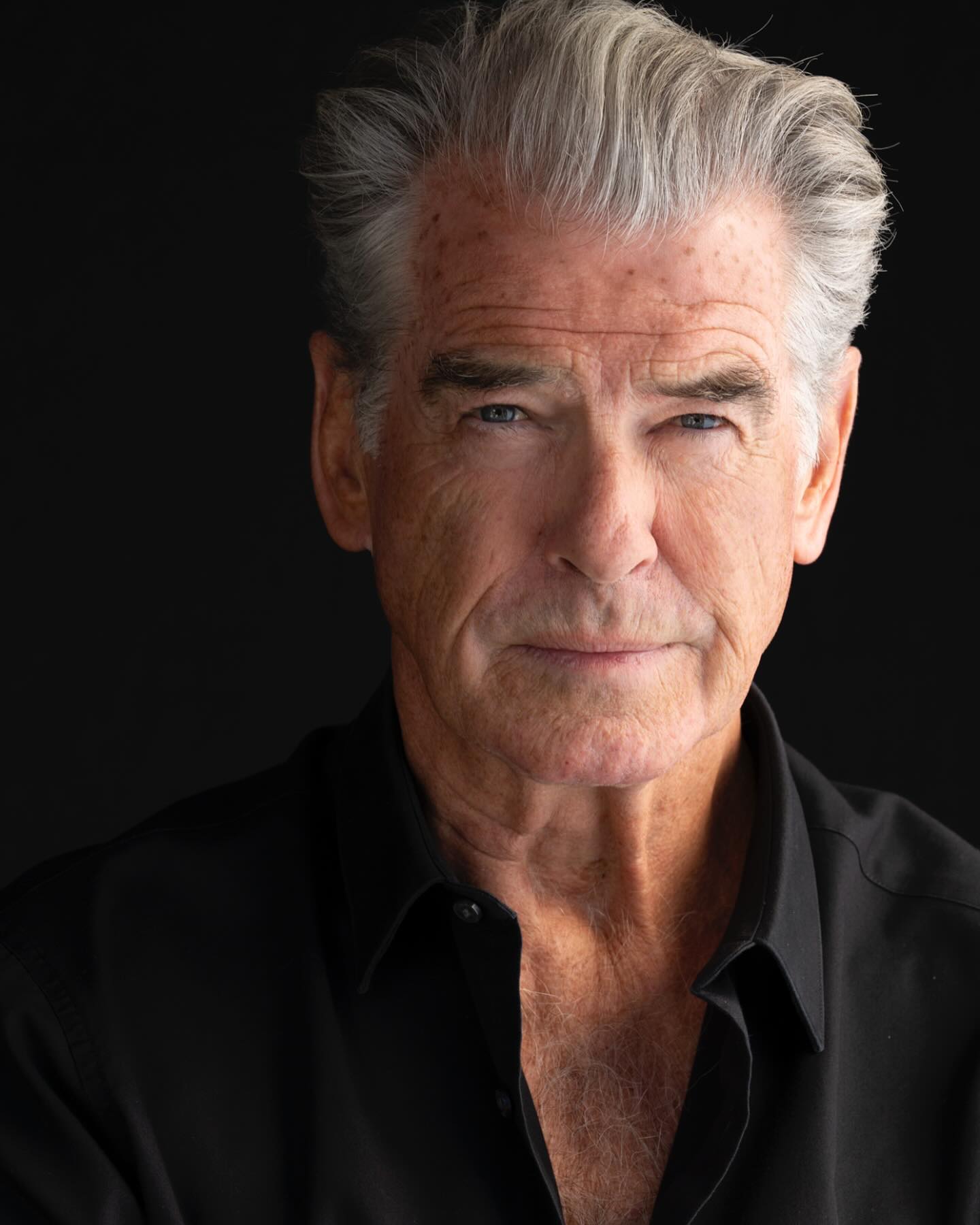 Pierce Brosnan Bio, Age, Career, Net Worth, Height, Education,Girlfriend & More